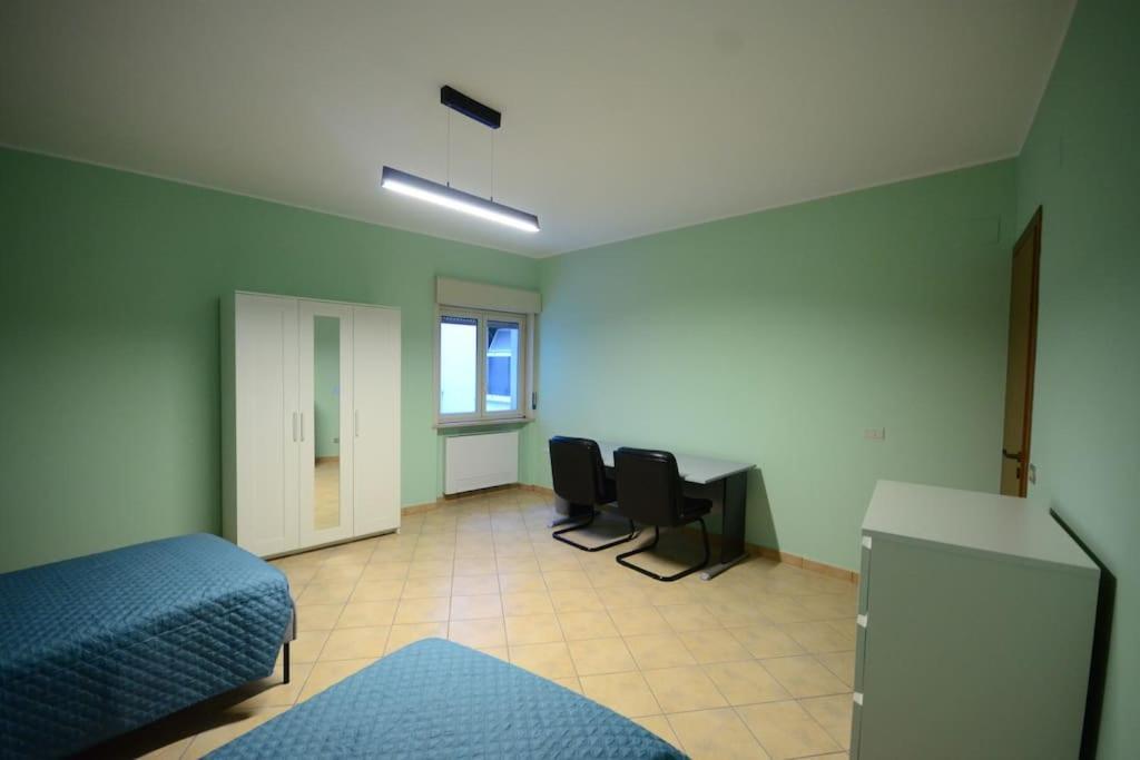 Casa Vacanza Donna Laura Barcellona-Pozzo di Gotto Exteriör bild